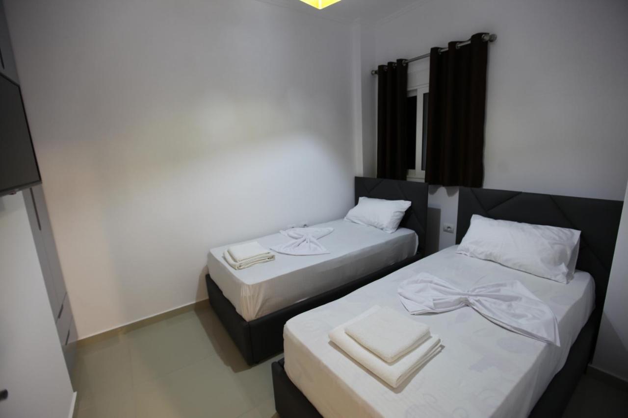 Deda Apartments Sarande Exterior photo