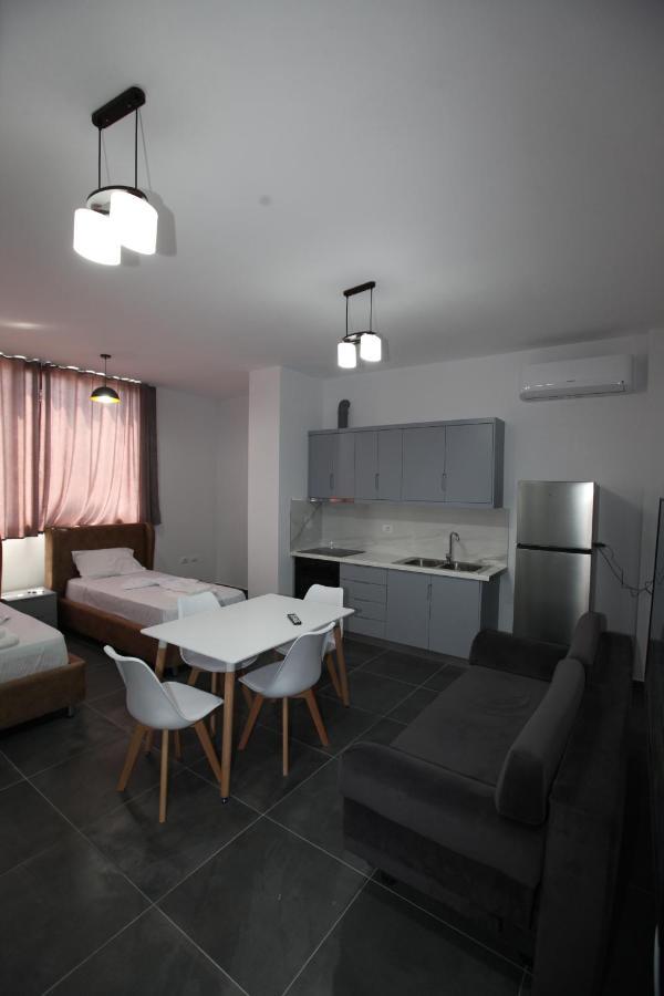 Deda Apartments Sarande Exterior photo