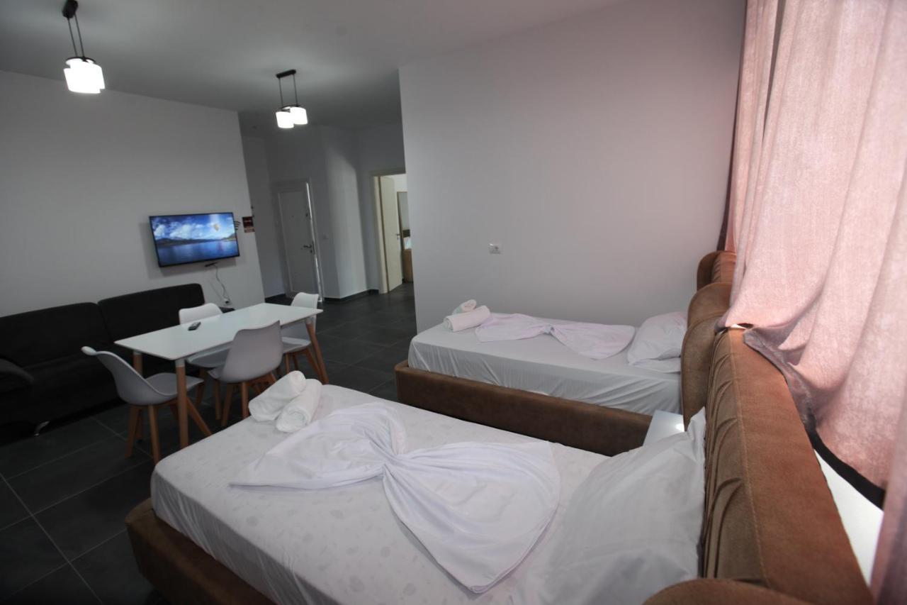Deda Apartments Sarande Exterior photo