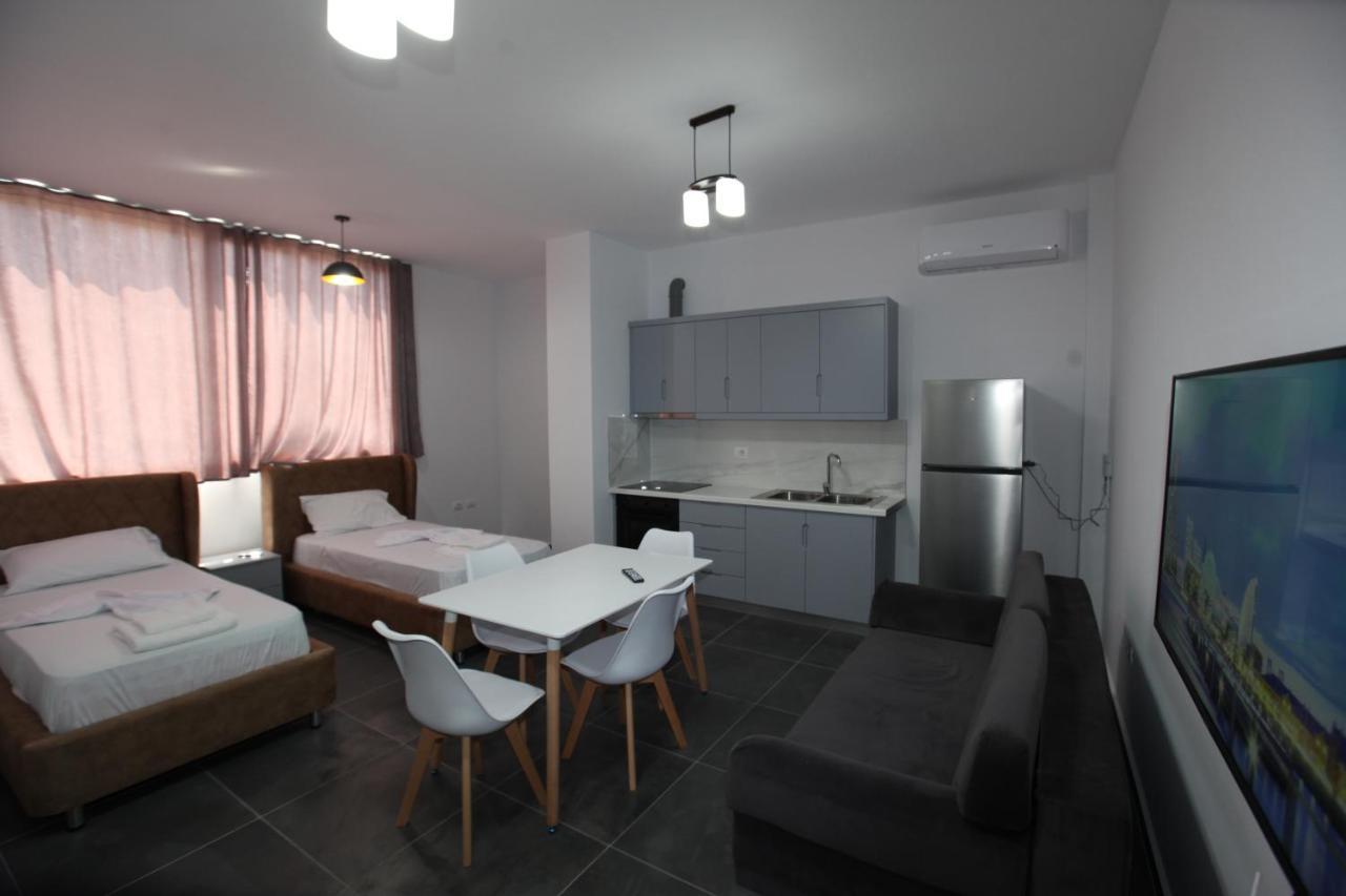 Deda Apartments Sarande Exterior photo