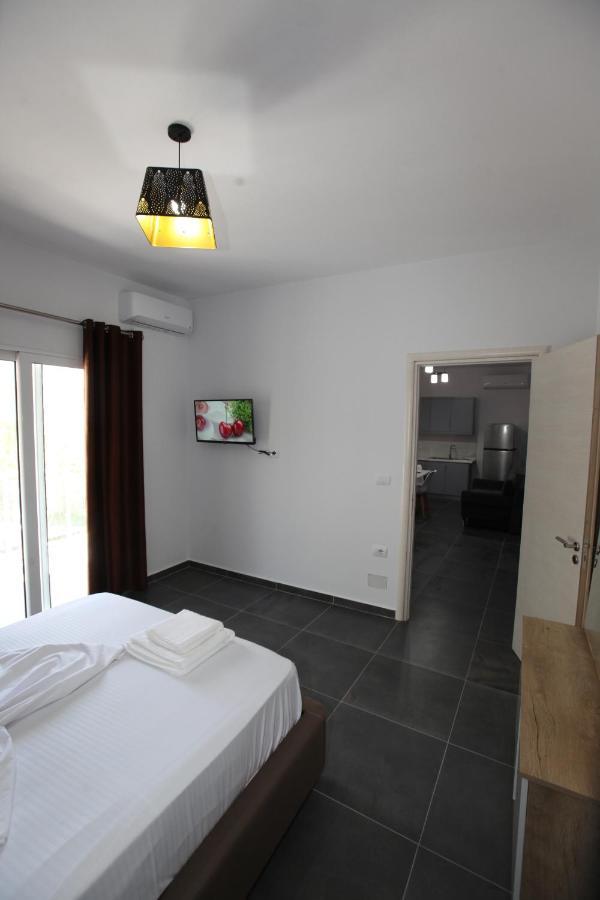 Deda Apartments Sarande Exterior photo