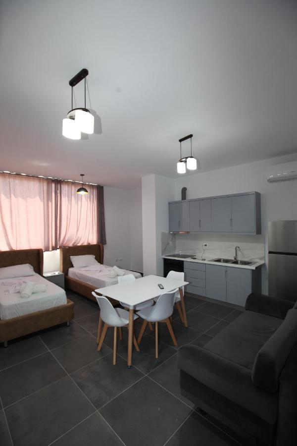 Deda Apartments Sarande Exterior photo